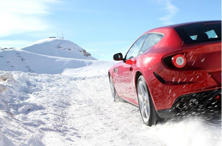  Ferrari FF 2011 года  (фото 121 из 195)